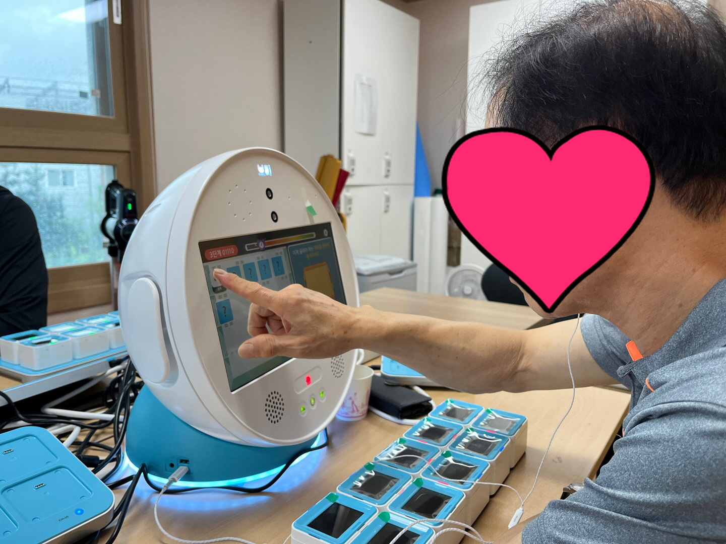 AI 로봇 활용 프로그램 보미 교육 <그림 맞추는 게임> 