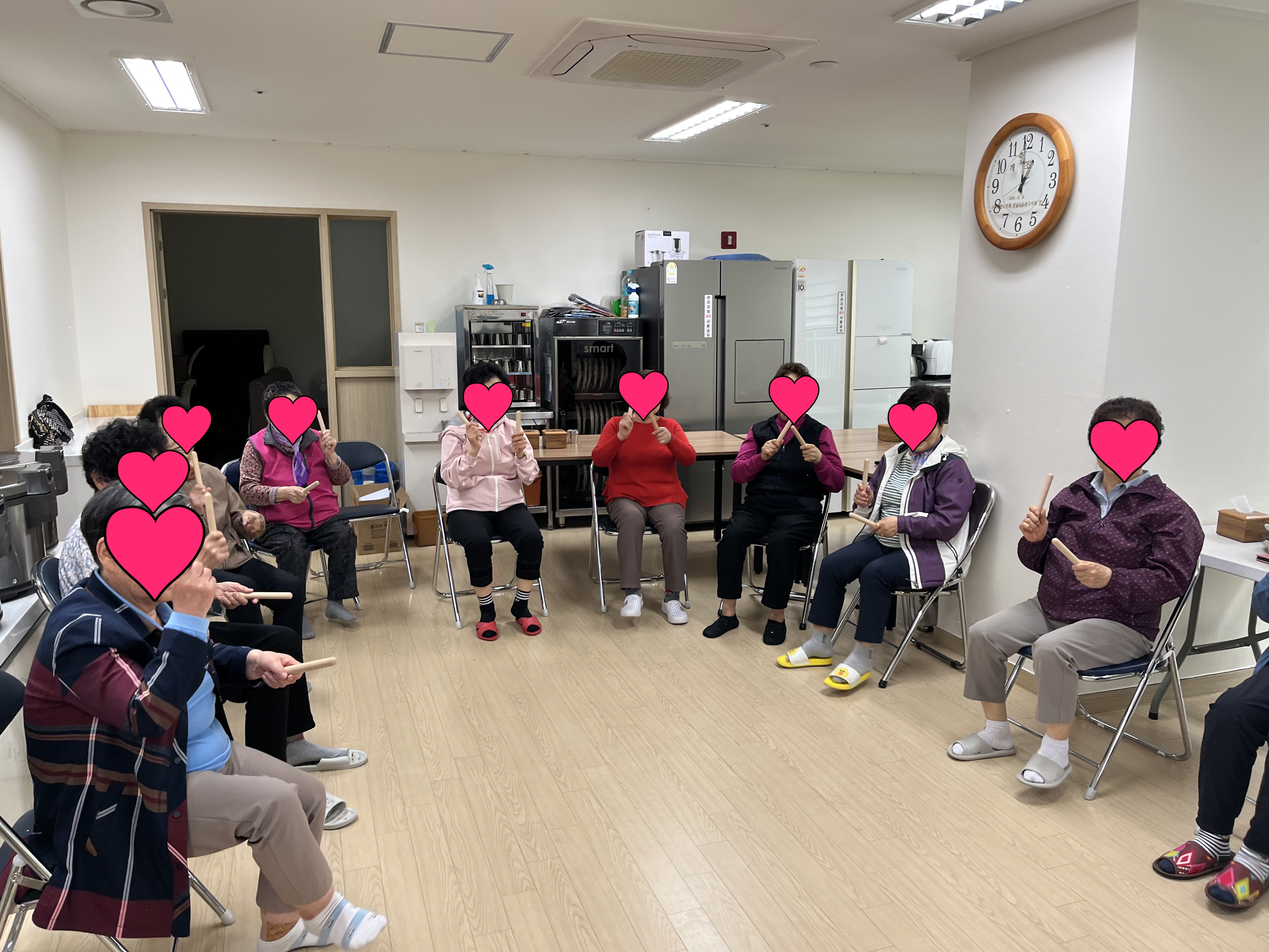 웃음치료 프로그램 나무 스틱 율동 