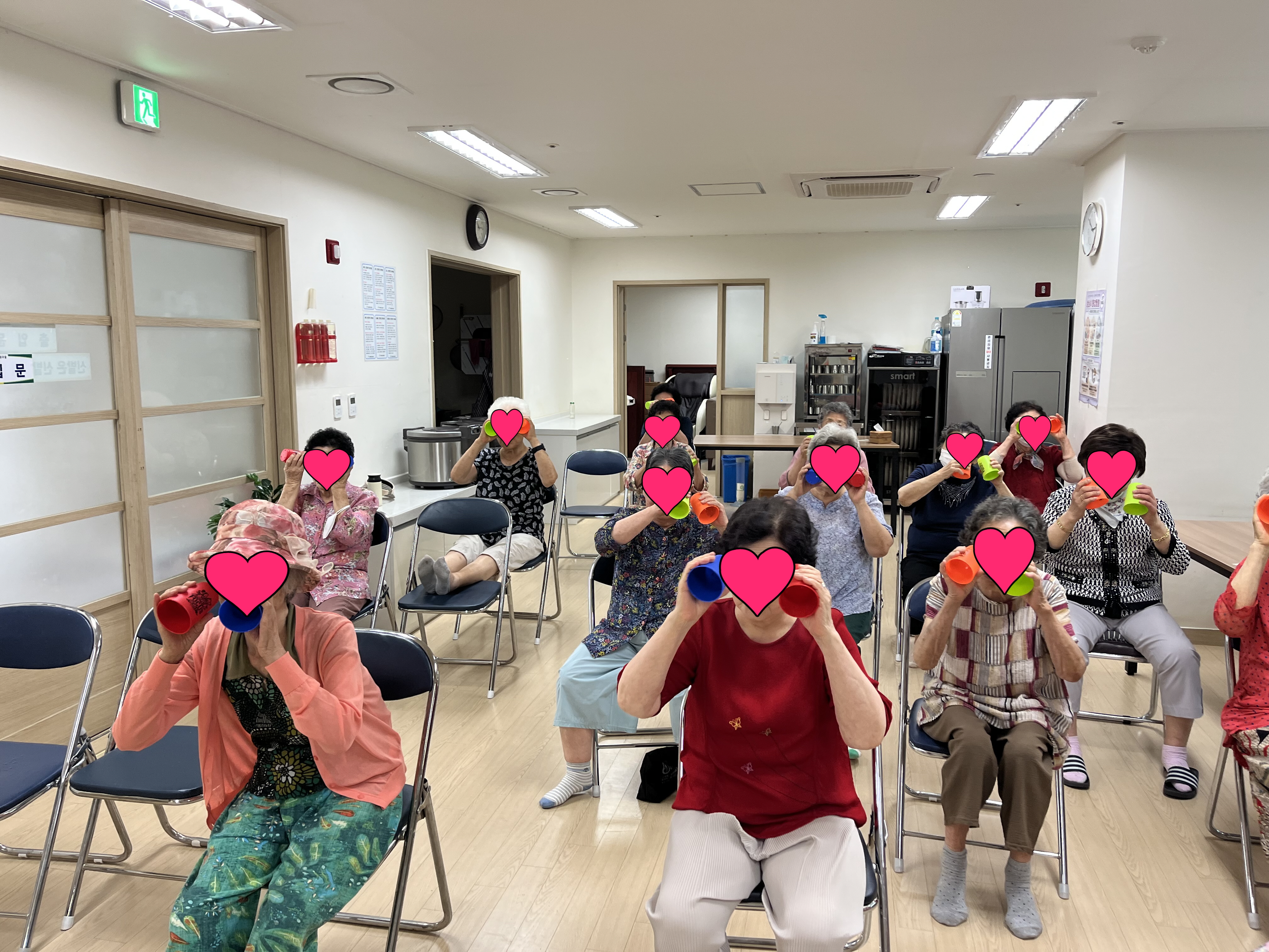 웃음치료 프로그램 컵타 체조 
